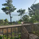 View Hotel *
