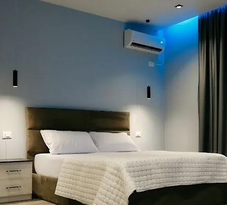 View Hotel *